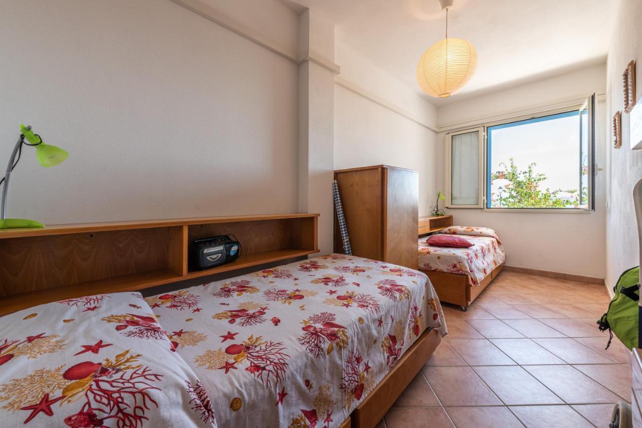Casa Vacanze 21 Aprile - T Calasetta Eksteriør billede